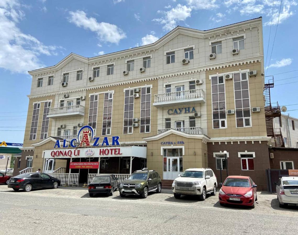 Alcazar Hotel Atirau Kültér fotó